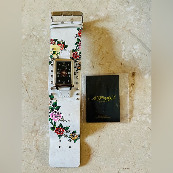Ed Hardy Women’s Wrist Watch, Brand New - Picture 2 of 2